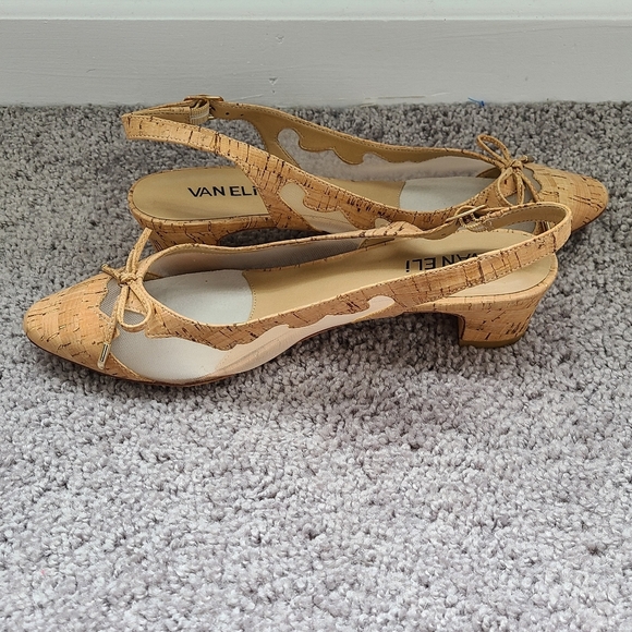 SALE!! Vaneli Ardee Heel - Picture 7 of 10